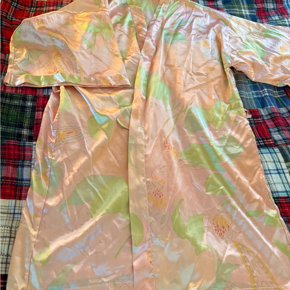 Vintage women’s satin pink Floral Robe intimates